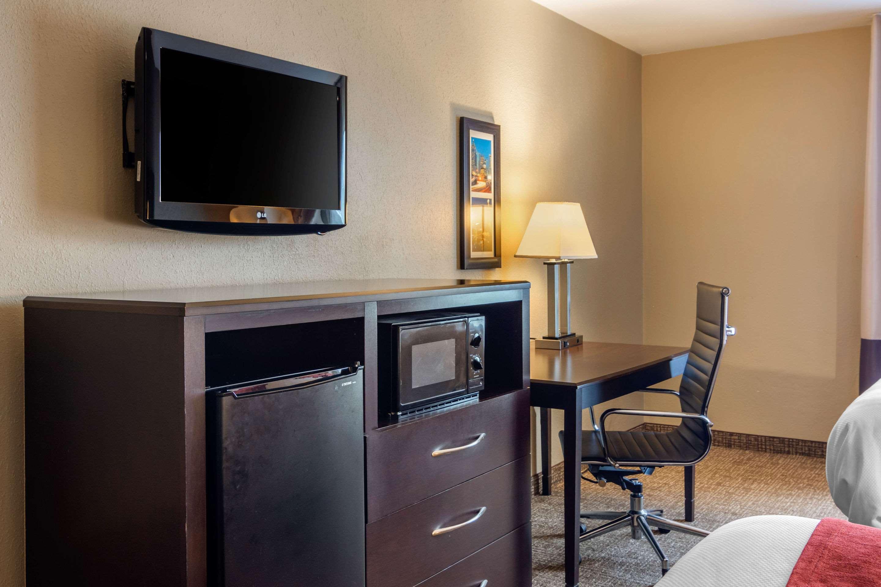 Comfort Inn & Suites Perry National Fairgrounds Area Екстериор снимка