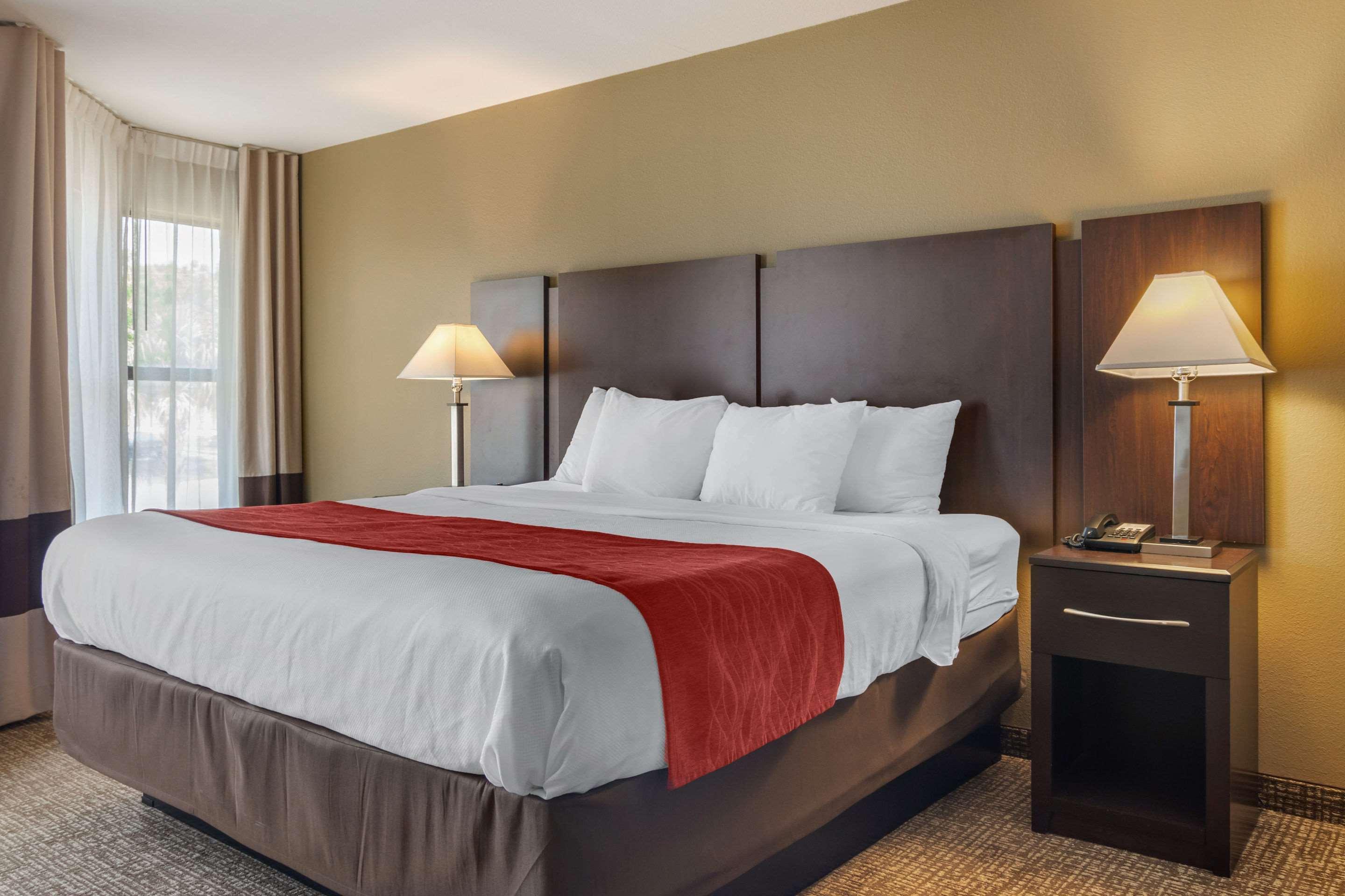 Comfort Inn & Suites Perry National Fairgrounds Area Екстериор снимка
