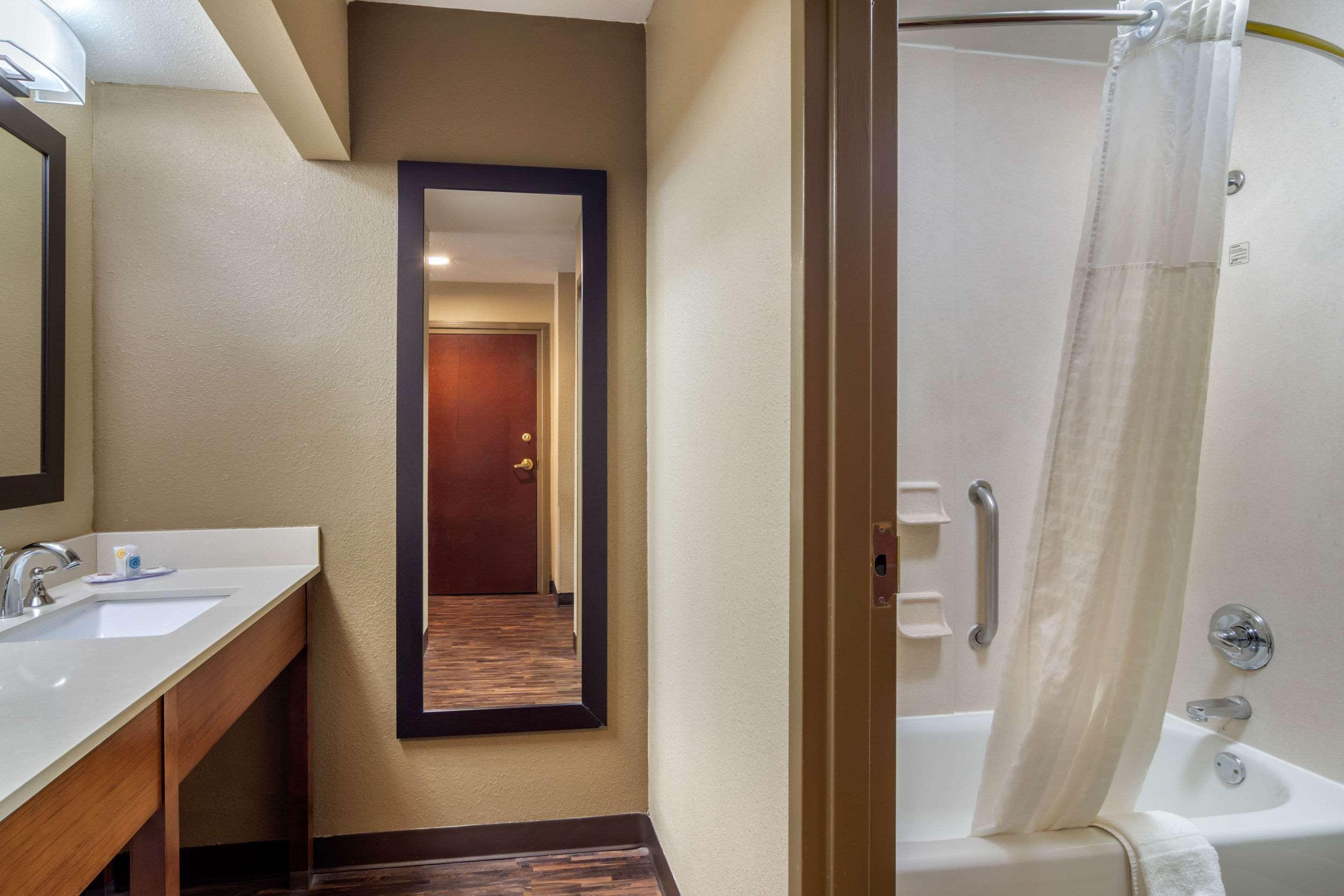 Comfort Inn & Suites Perry National Fairgrounds Area Екстериор снимка