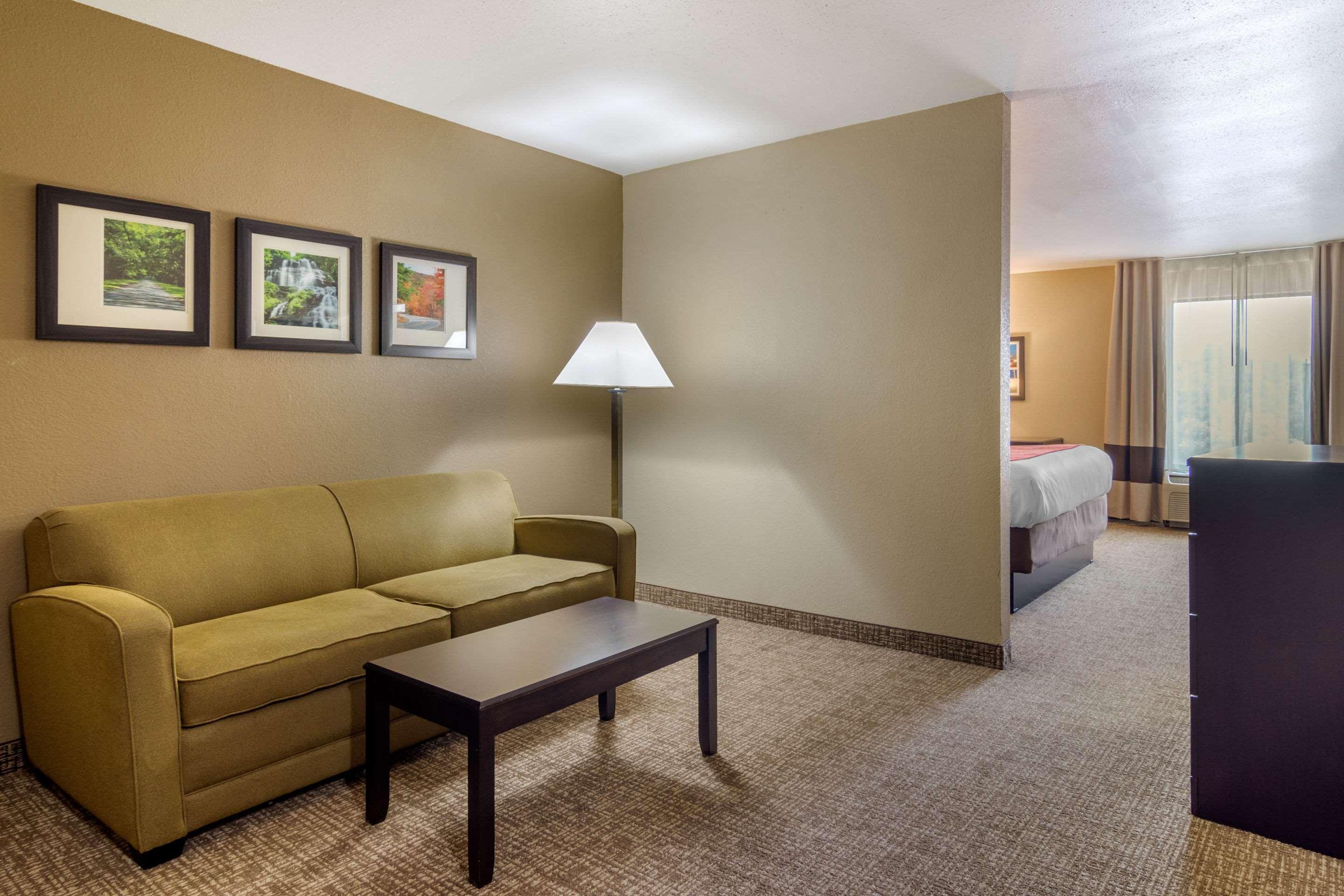 Comfort Inn & Suites Perry National Fairgrounds Area Екстериор снимка