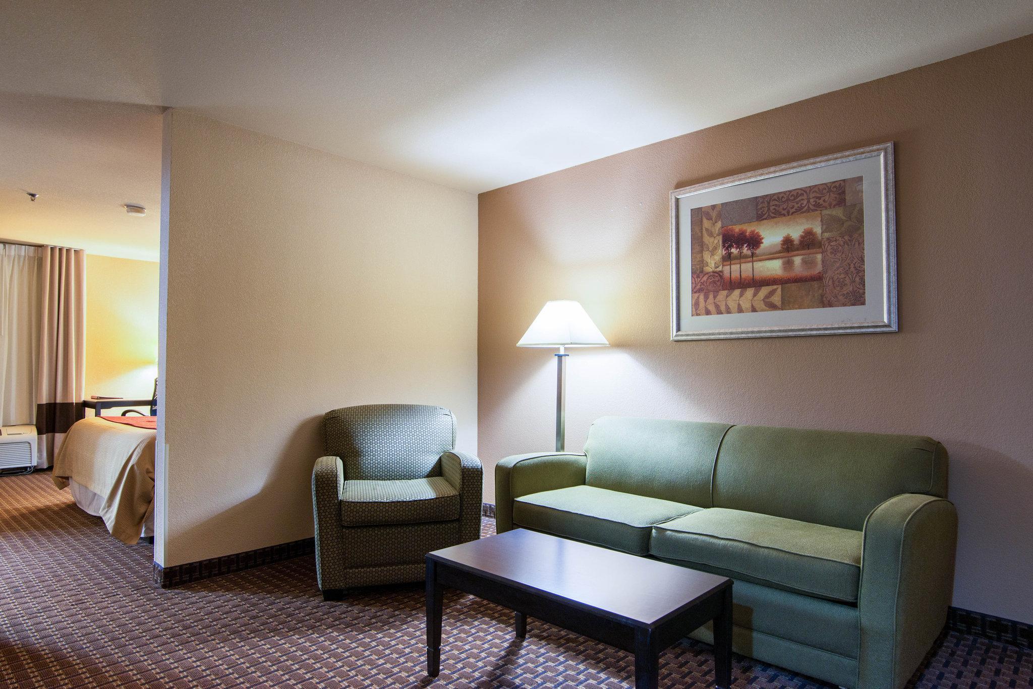 Comfort Inn & Suites Perry National Fairgrounds Area Екстериор снимка
