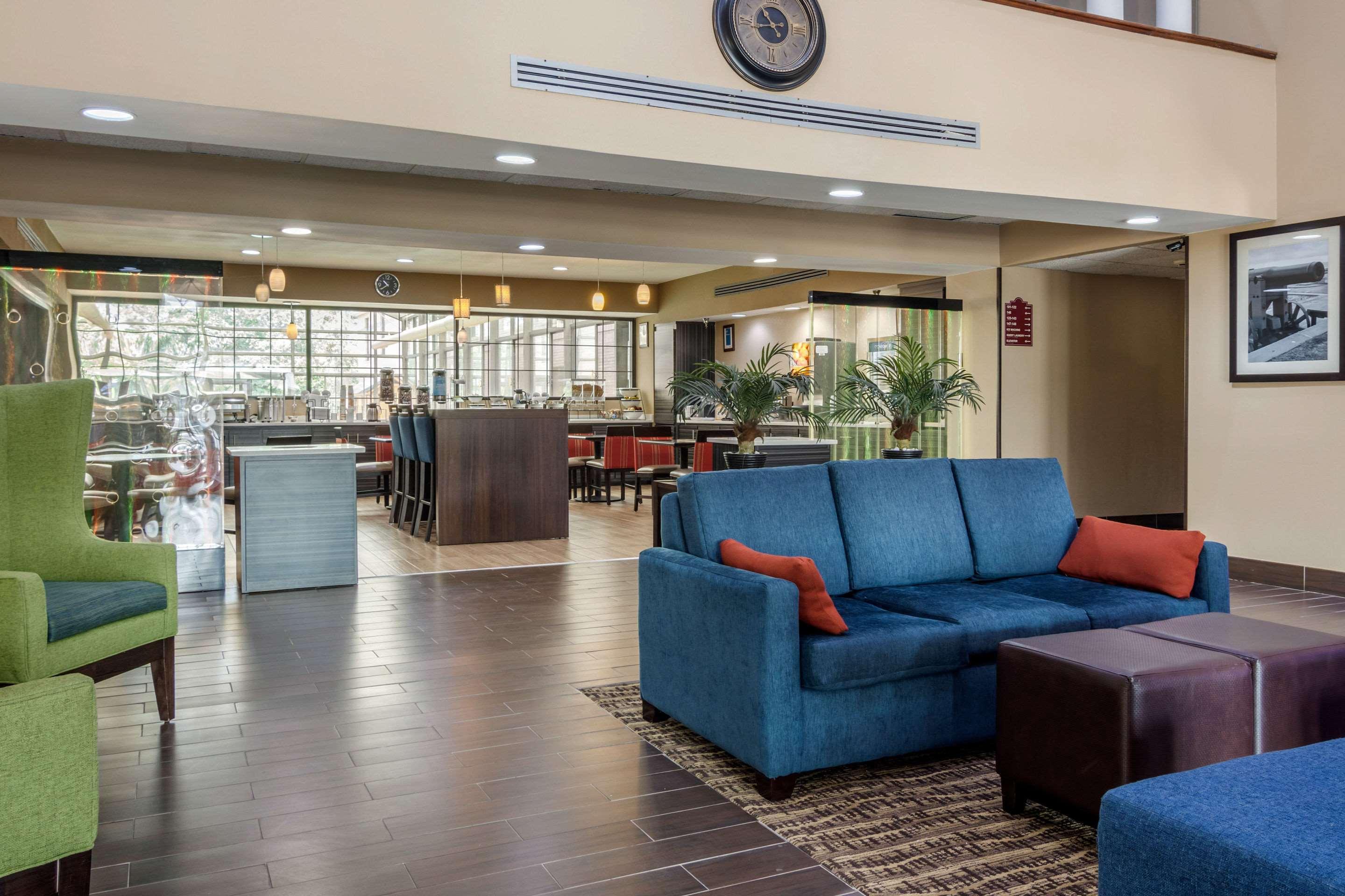 Comfort Inn & Suites Perry National Fairgrounds Area Екстериор снимка